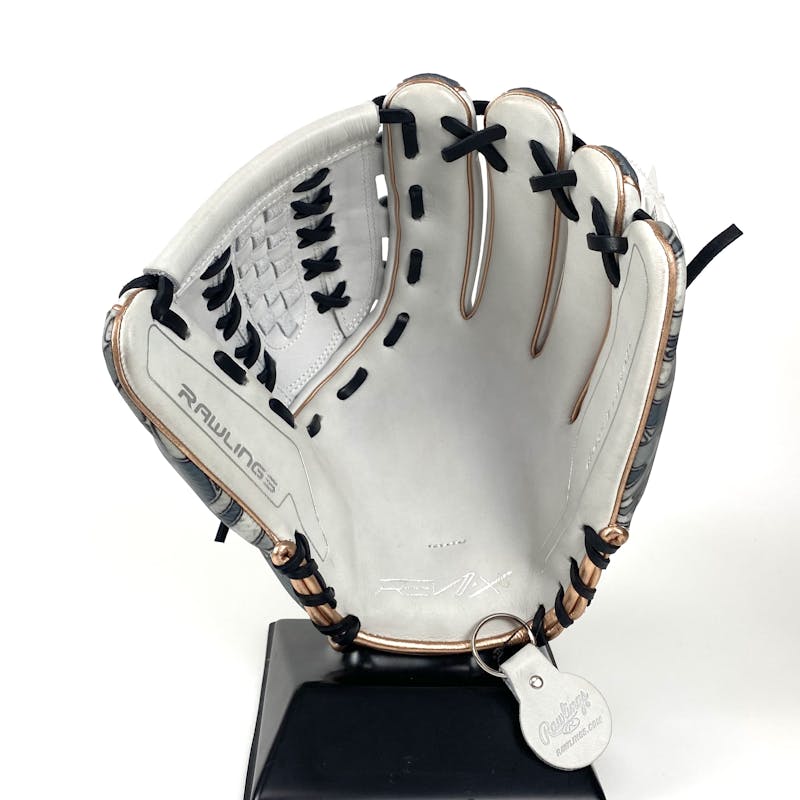 Used Rawlings REV1X REV207-18 Fastpitch Glove Right Hand Throw 12 1/4