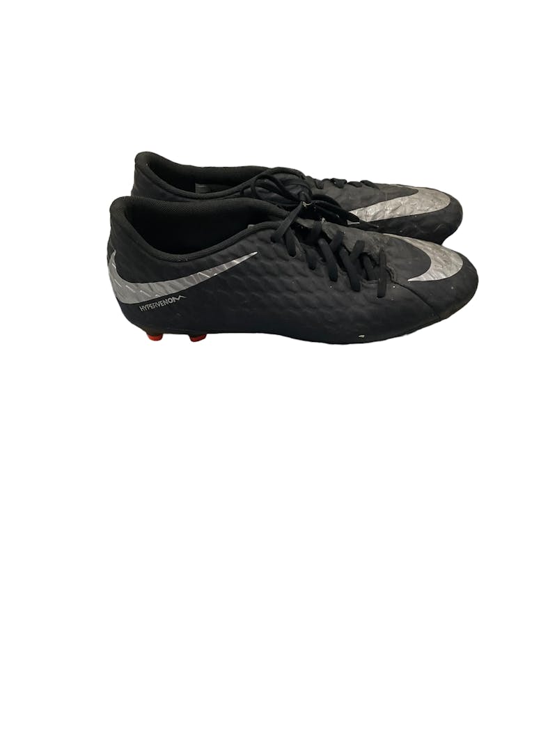 Used Nike Senior 11 Cleat Soccer Outdoor Cleats