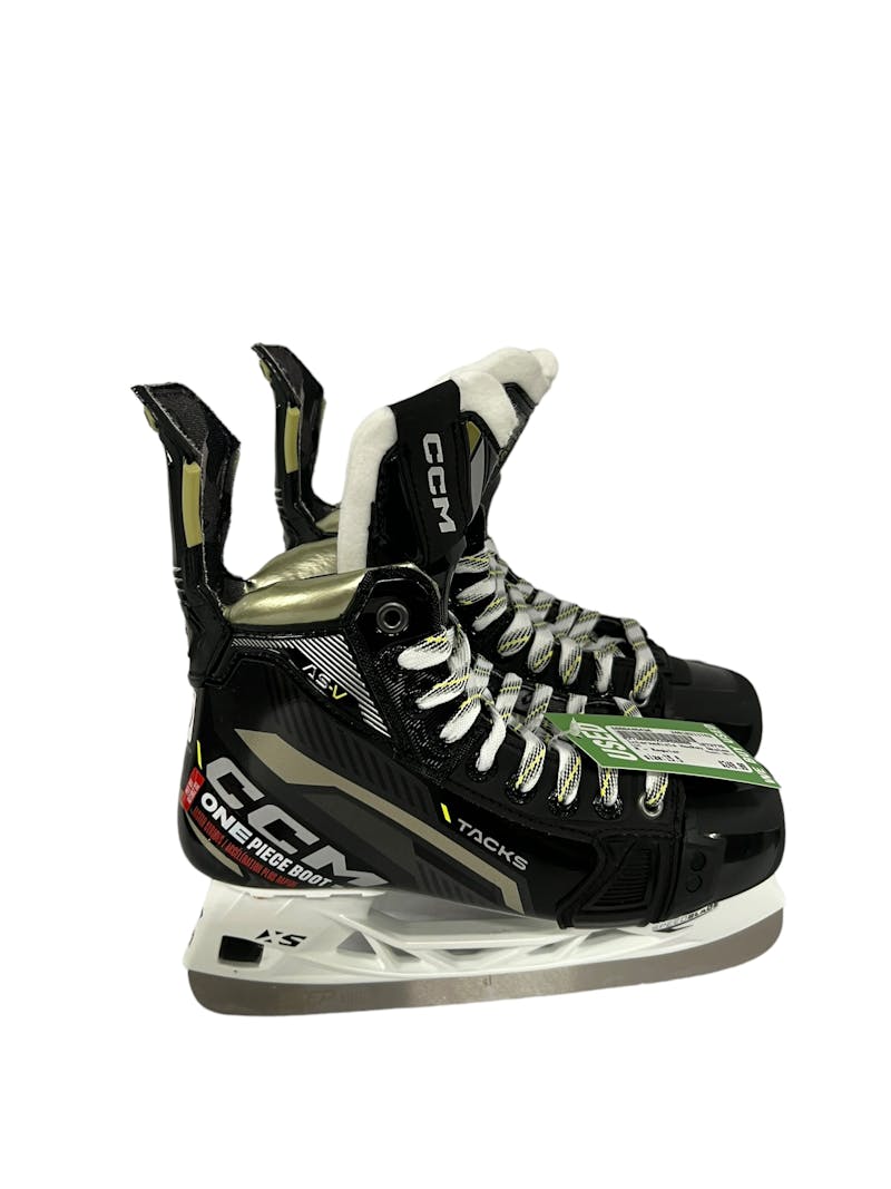 Used CCM Tacks AS-V Intermediate Ice Hockey Skates Size 5.5R