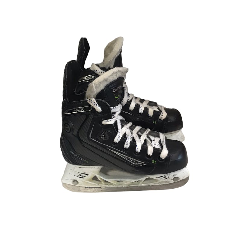 Used CCM 44K PUMP Junior 02.5 Ice Hockey Skates