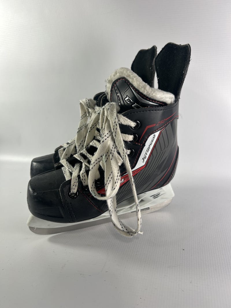 Used CCM 250 JETSPEED Youth 13.0 Ice Hockey Skates