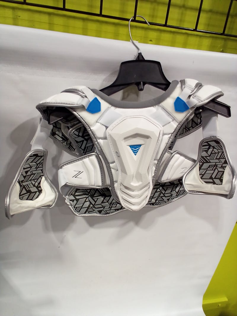 Used True ZEROLYTE SHOULDER PAD MD Lacrosse Shoulder Pads