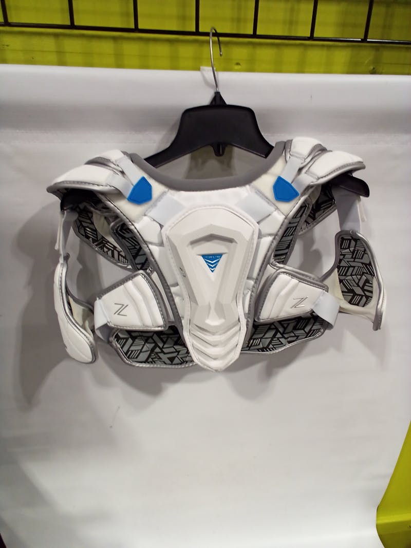 Used True ZEROLYTE SHOULDER PAD MD Lacrosse Shoulder Pads