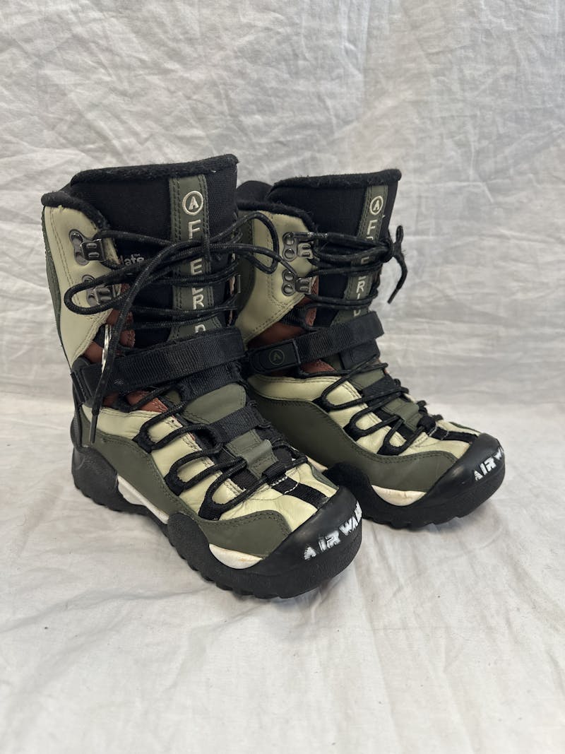 Used FREERIDE Junior 05 Boys’ Snowboard Boots