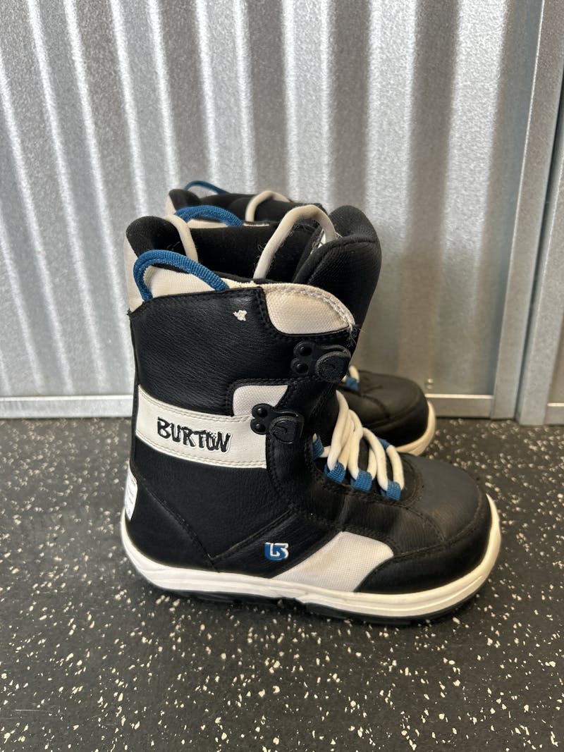 Used Burton GROM Junior 04 Boys’ Snowboard Boots